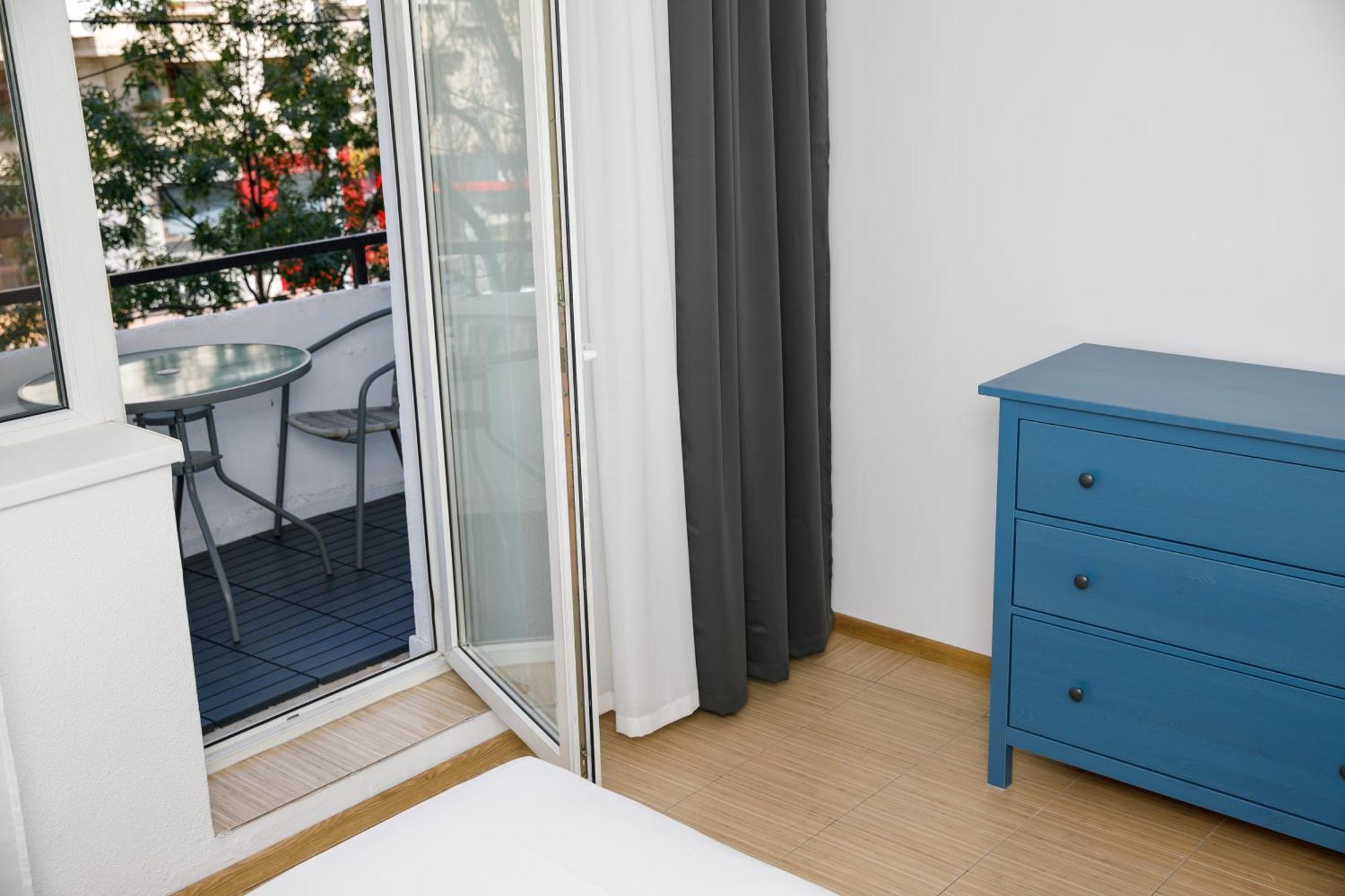 Color Apartments Corneliu Coposu No3 Bucharest Luaran gambar