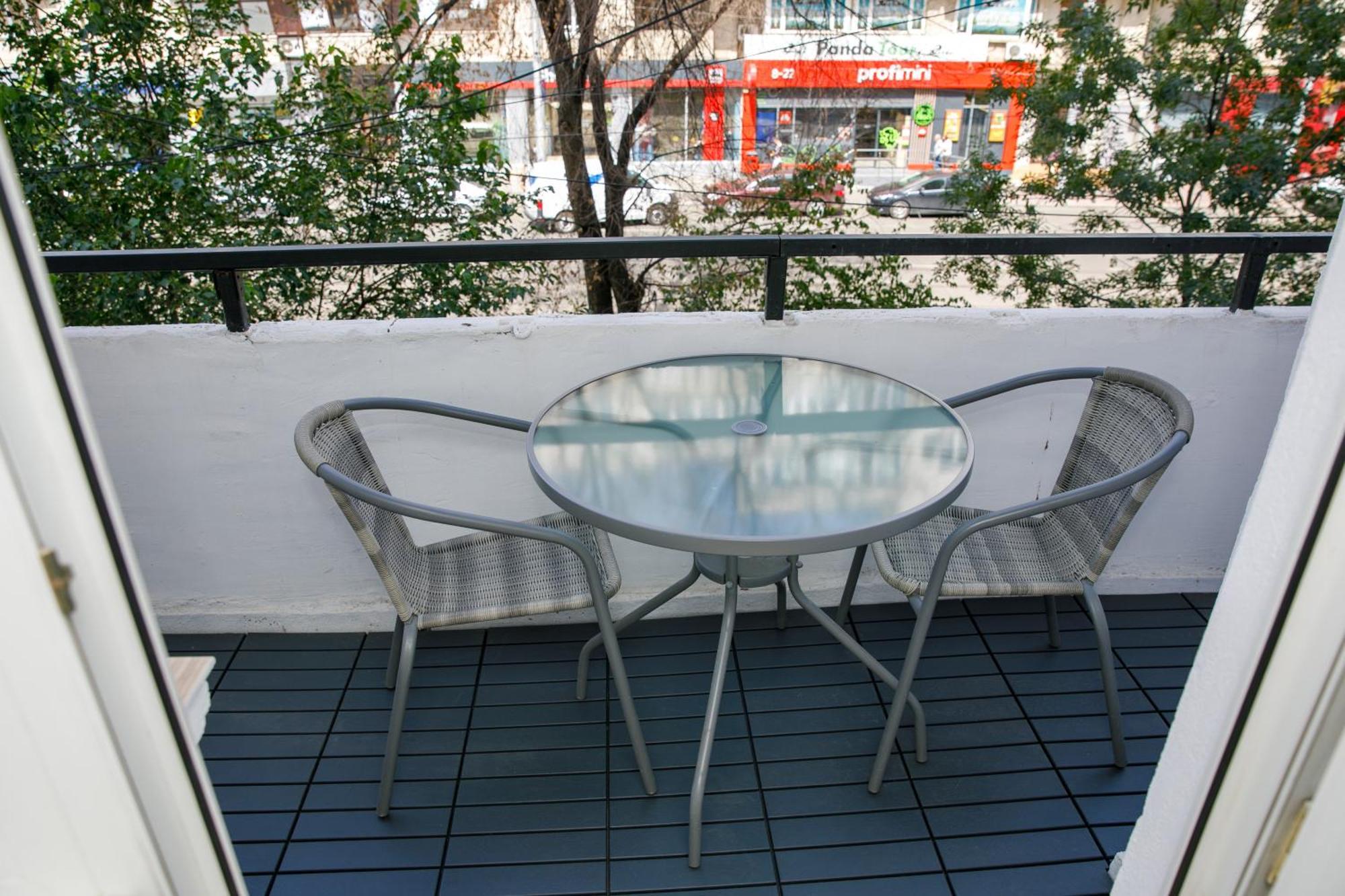 Color Apartments Corneliu Coposu No3 Bucharest Luaran gambar
