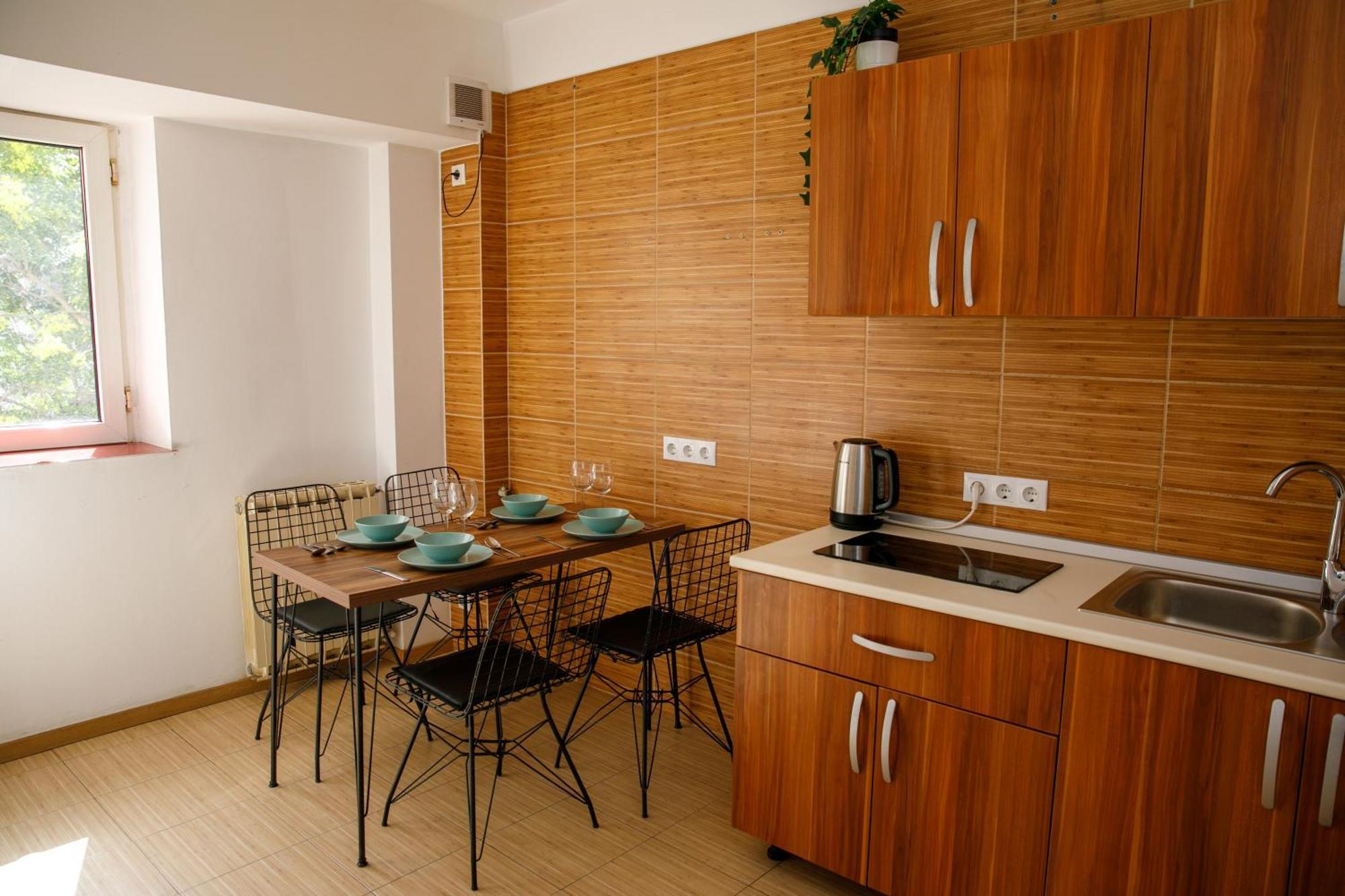 Color Apartments Corneliu Coposu No3 Bucharest Luaran gambar