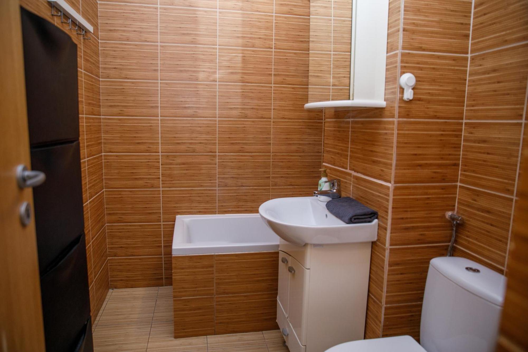 Color Apartments Corneliu Coposu No3 Bucharest Luaran gambar